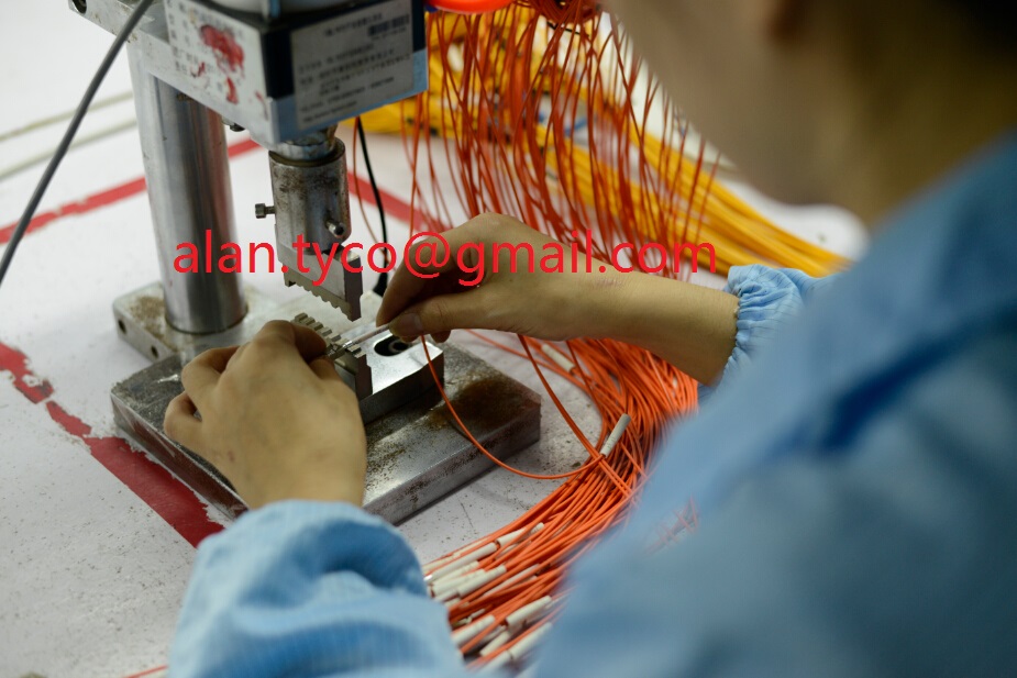 Fiber-Optic-Patch-Cable-Assembly