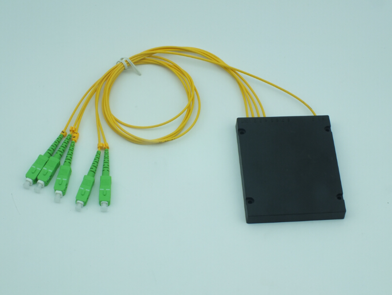 1*4 fiber optic PLC splitter